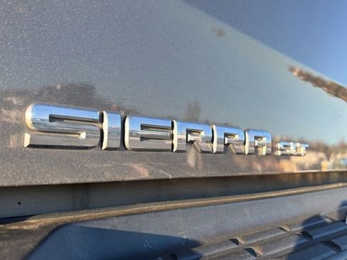 Used 2008 GMC Sierra 2500 SLT w/ Z71 Off-Road Package image 19