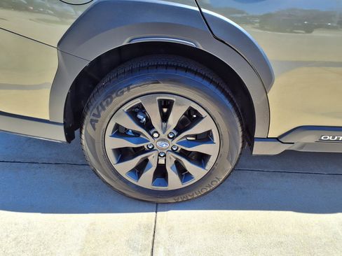 Certified 2025 Subaru Outback Onyx Edition image 27