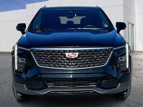 Used 2024 Cadillac XT4 Premium Luxury image 10