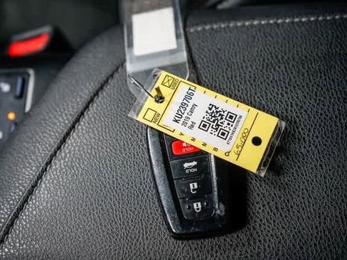 Certified 2019 Toyota Camry XSE image 31