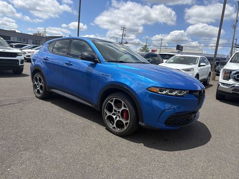 Used 2024 Alfa Romeo Tonale Veloce AWD/4WD image 4