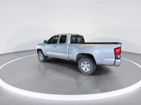 Certified 2018 Toyota Tacoma SR image 6
