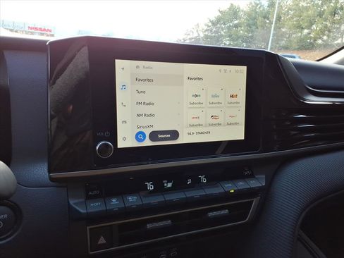 Used 2025 Toyota Camry SE image 23