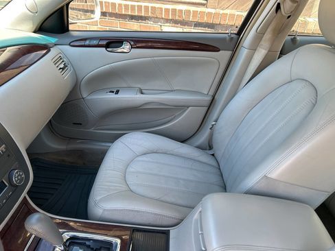 Used 2011 Buick Lucerne CXL image 11