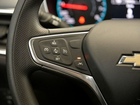 Used 2020 Chevrolet Equinox LS FWD image 22