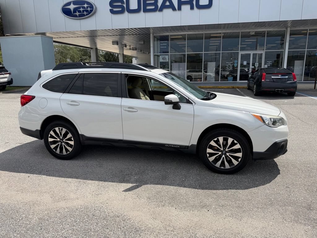 Used 2015 Subaru Outback 2.5i Limited AWD/4WD image 2