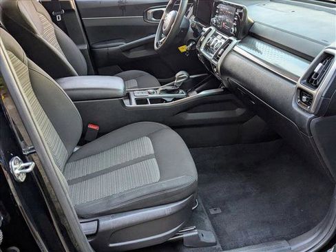 Used 2022 Kia Sorento LX image 21