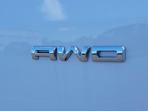 Used 2024 Ford Escape Active w/ Tech Pack #2 AWD/4WD image 6