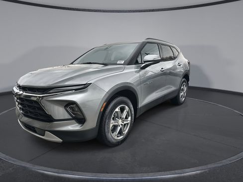 New 2026 Chevrolet Blazer LT w/ Sound & Technology Package AWD/4WD image 10