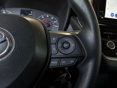 Used 2025 Toyota Corolla LE FWD image 30