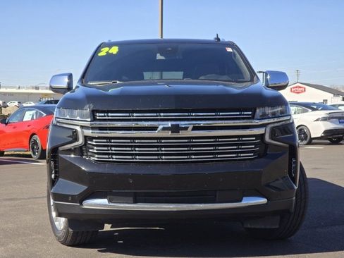 Used 2024 Chevrolet Suburban Premier image 7