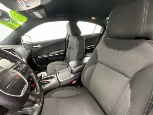 Used 2015 Dodge Charger SE w/ Popular Equipment Group image 5