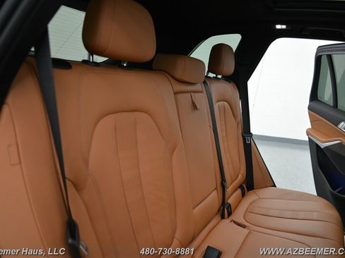 Used 2022 BMW X5 xDrive40i w/ M Sport Package AWD/4WD image 28