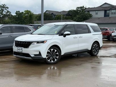 Used 2024 Kia Carnival EX