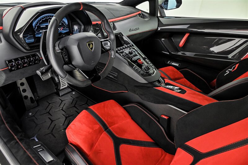 Used 2019 Lamborghini Aventador SVJ AWD/4WD image 34