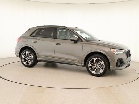 New 2025 Audi Q3 2.0T Premium image 9