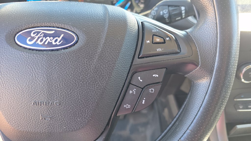 Used 2020 Ford Edge SE FWD image 15