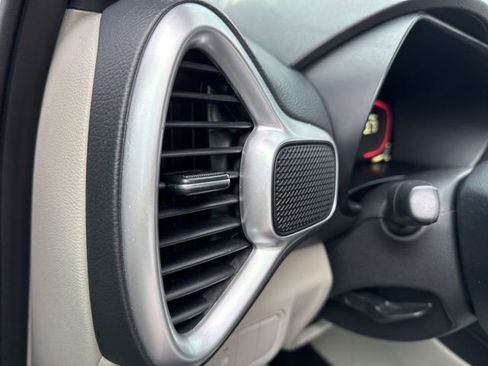 Used 2023 Kia Soul LX image 26