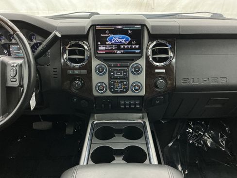 Used 2015 Ford F250 Platinum w/ FX4 Off-Road Package AWD/4WD image 28