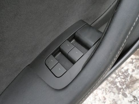 Used 2023 Tesla Model 3 Performance image 19