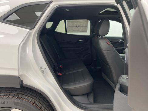 New 2026 Chevrolet Trax RS w/ Sunroof Package FWD image 14