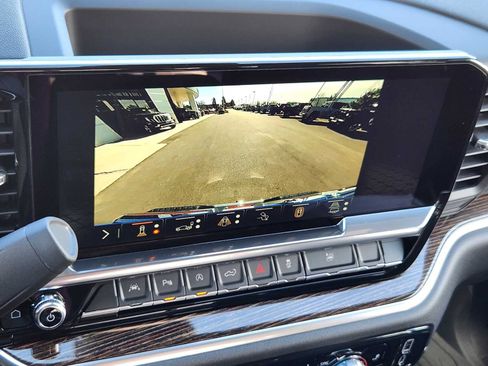 New 2026 GMC Sierra 1500 SLE image 21