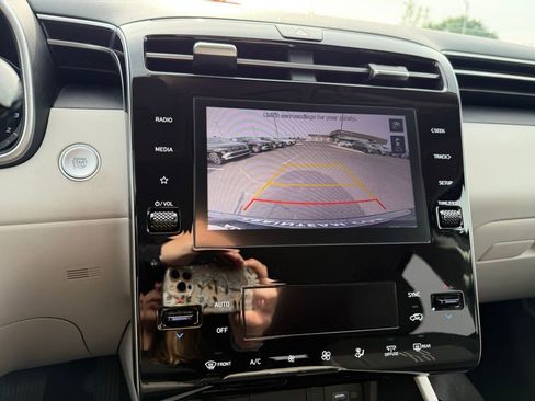 Certified 2024 Hyundai Tucson SEL FWD image 16