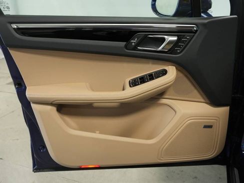 New 2026 Porsche Macan AWD/4WD image 25