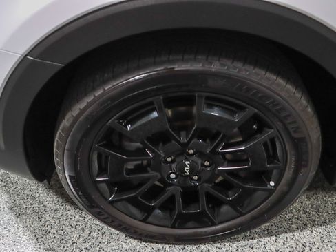 Used 2022 Kia Telluride SX image 11