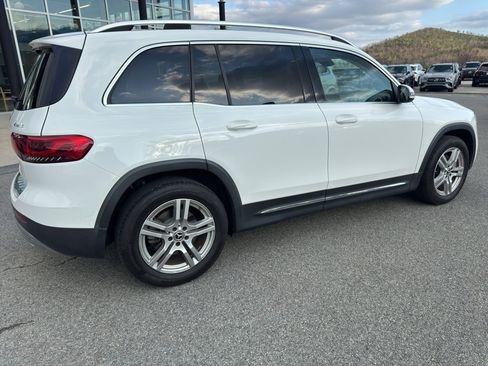 Used 2021 Mercedes-Benz GLB 250 4MATIC image 4
