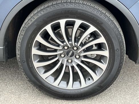 Used 2020 Lincoln Aviator Reserve w/ Elements Package Plus image 12