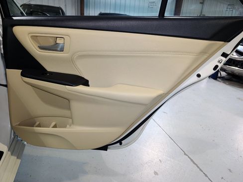 Used 2017 Toyota Camry XLE FWD image 24