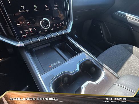 Used 2025 GMC Acadia Elevation image 22