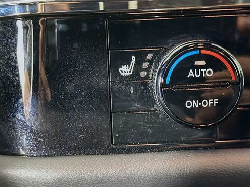 Used 2025 Nissan Pathfinder Rock Creek AWD/4WD image 24