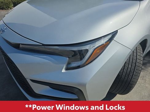 Used 2024 Toyota Corolla SE image 12