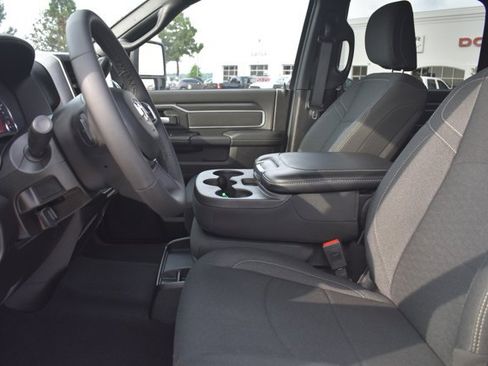 Used 2025 RAM 2500 Big Horn AWD/4WD image 17