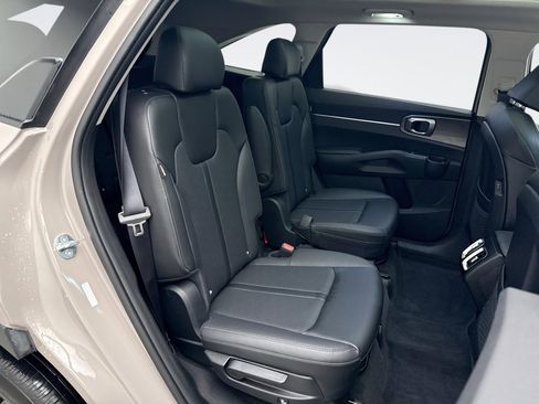 Used 2025 Kia Sorento X-Line EX image 19