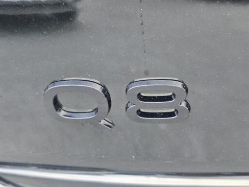 Used 2025 Audi Q8 Prestige w/ Prestige Package image 30
