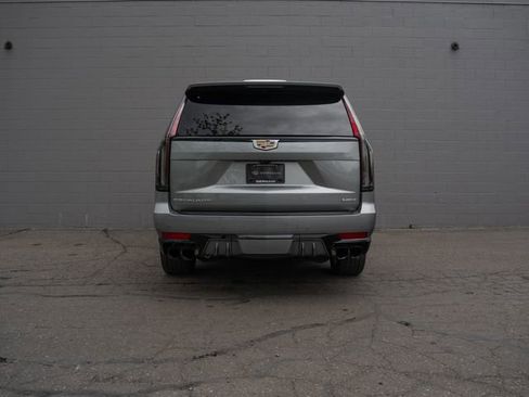 Used 2023 Cadillac Escalade V AWD/4WD image 6
