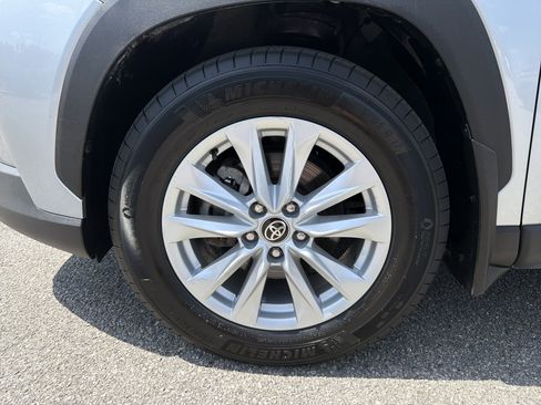 Certified 2024 Toyota Corolla Cross LE image 21