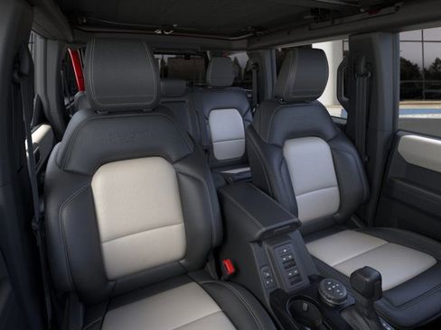 New 2026 Ford Bronco Outer Banks w/ Sasquatch Package image 10