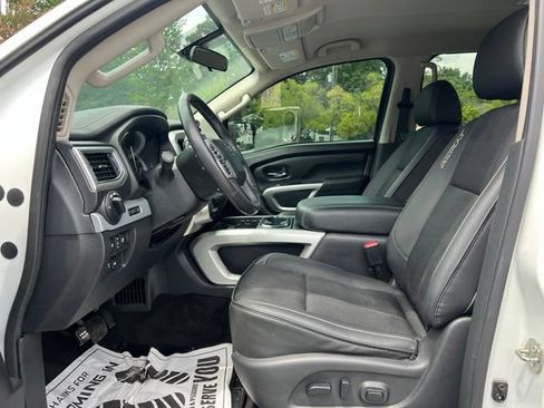 Used 2019 Nissan Titan PRO-4X AWD/4WD image 12