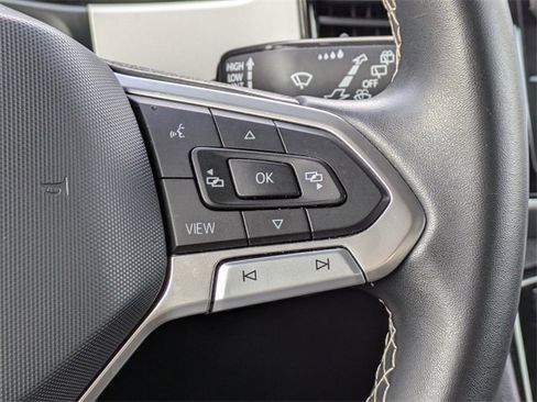 Used 2022 Volkswagen Atlas Cross Sport SE image 27