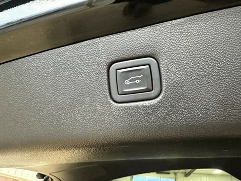 Used 2024 Chevrolet Blazer LT w/ Convenience Package image 46