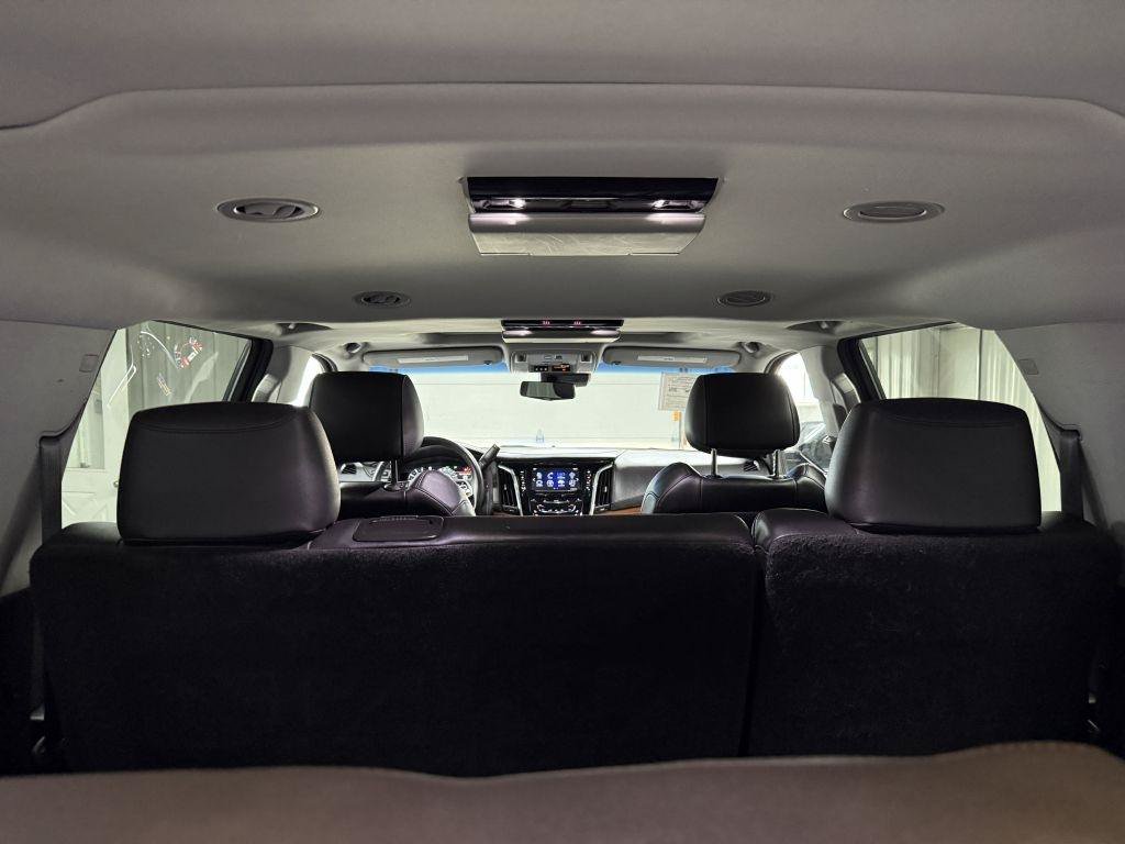 Used 2018 Cadillac Escalade ESV Premium Luxury AWD/4WD image 43