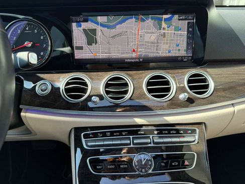 Used 2019 Mercedes-Benz E 300 4MATIC image 26
