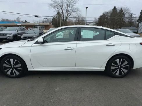 Used 2019 Nissan Altima 2.5 SV image 5
