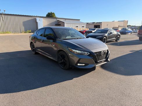 Certified 2023 Nissan Sentra SR w/ Midnight Edition Package FWD image 3