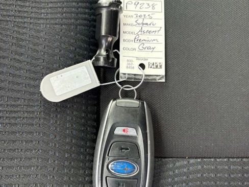 Used 2025 Subaru Ascent Premium AWD/4WD image 6