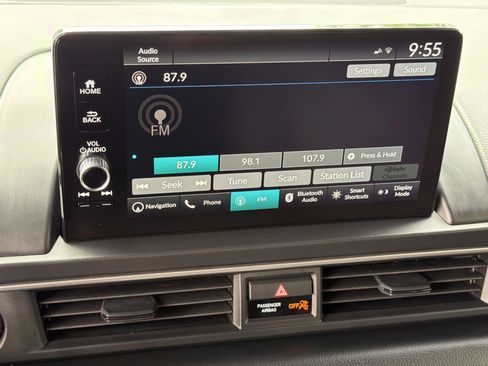 Used 2025 Honda Pilot Black Edition image 24